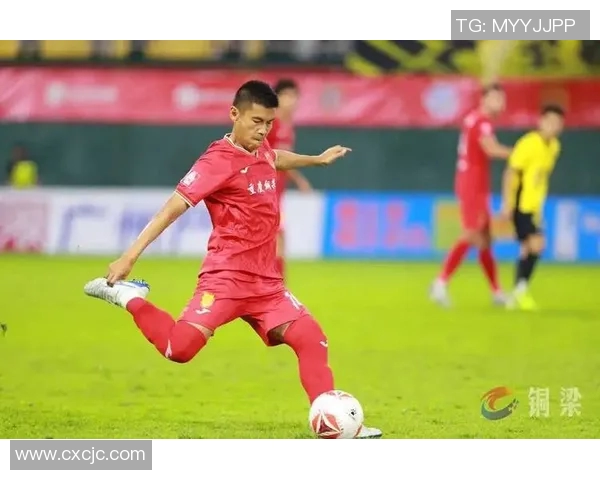 重庆足球队逆袭之路的传奇故事与奋斗精神全景回顾